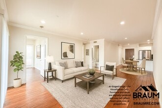 Building Photo - 332 S Virgil Ave