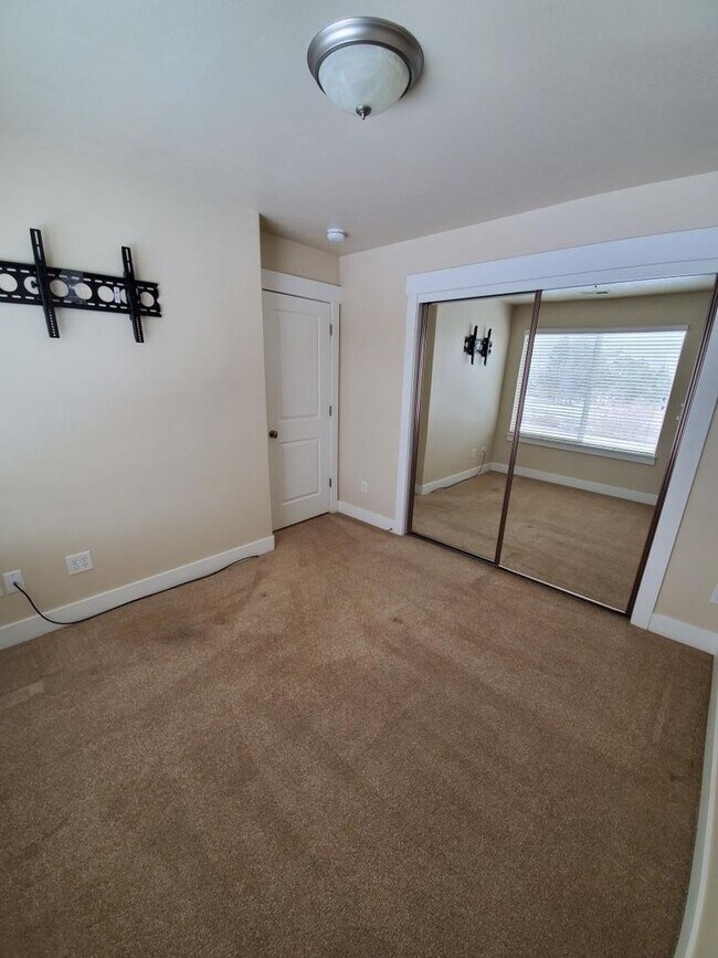 Foto del edificio - 1049 Quarry View Way