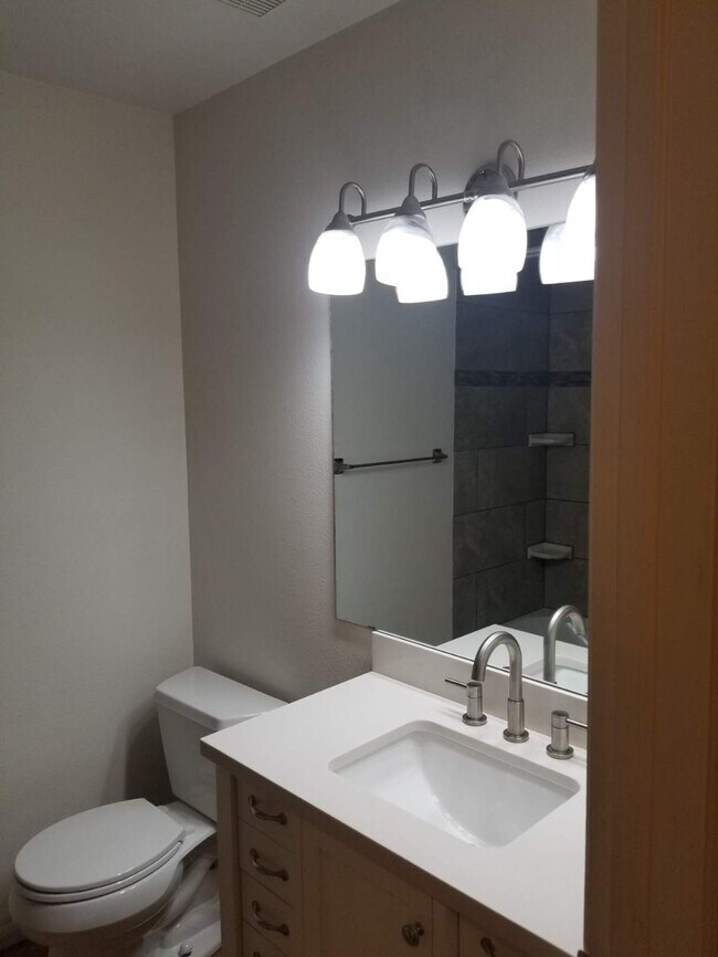 Foto del edificio - 2960 W Stuart St