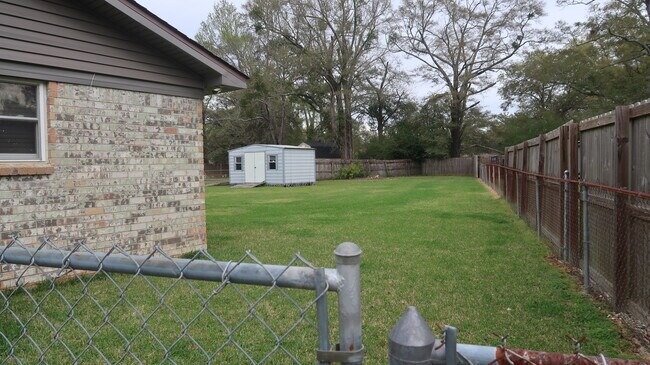Building Photo - 8130 Kimberlin Dr S