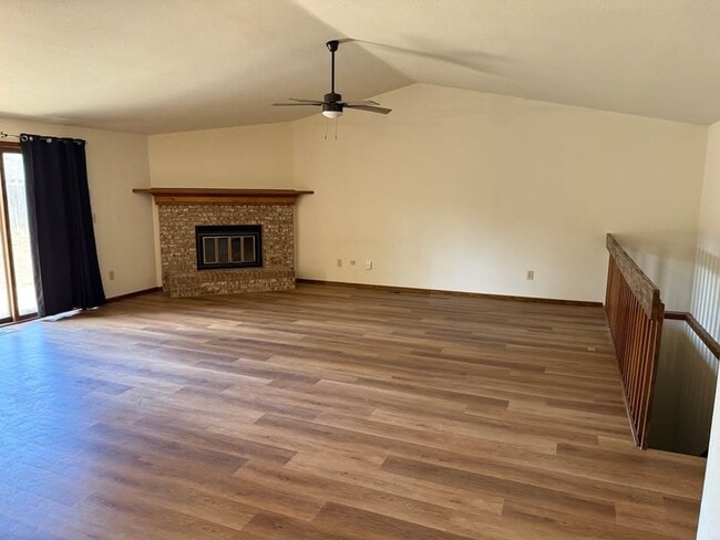 Building Photo - 2527 Courtland Ct