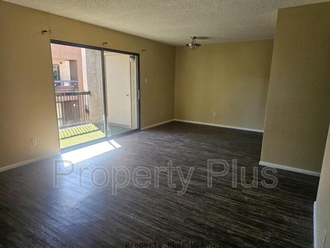 Building Photo - 3810 N Maryvale Pkwy