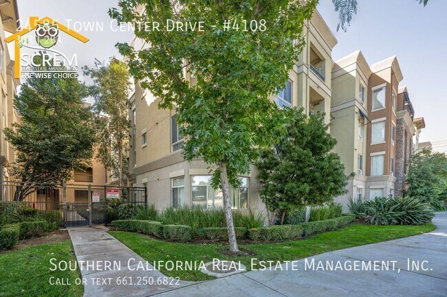 Foto del edificio - 24585 Town Center Dr