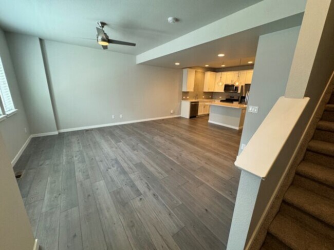 Foto del edificio - Stunning townhouse in Northgate!