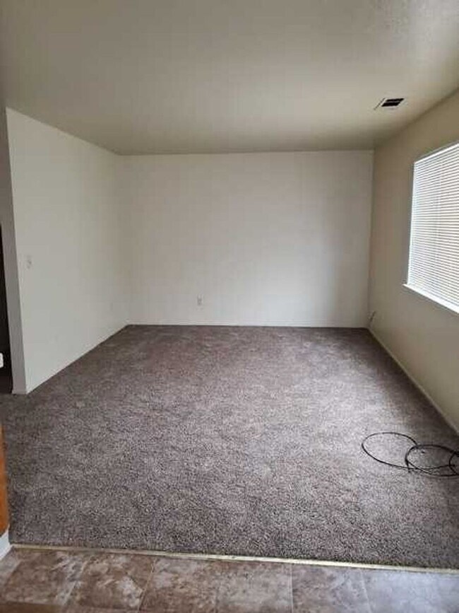 Foto del edificio - S3520M/4040G