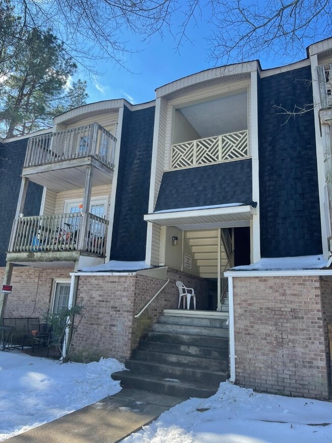 Building Photo - 713 Springfield Rd