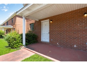 Building Photo - 7250 Hilburn Rd