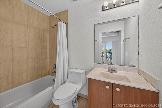 Foto del edificio - 2725 NE 8th Ave