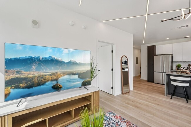 Interior Photo - Rainbow Road