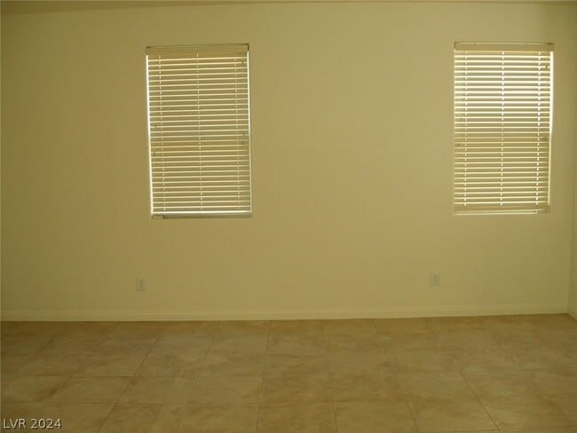 Building Photo - 11245 Sandrone Ave