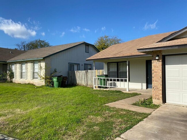 Foto del edificio - 510 Willowbend Cove