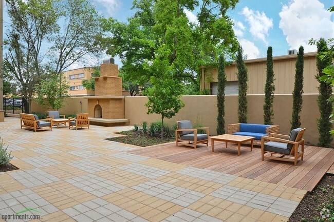 Courtyard - 1800 Broadway