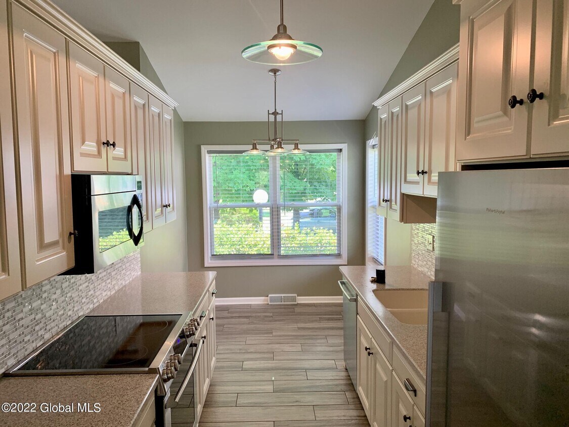 108 Harvard Rd, Watervliet, NY 12189 Townhome Rentals in Watervliet