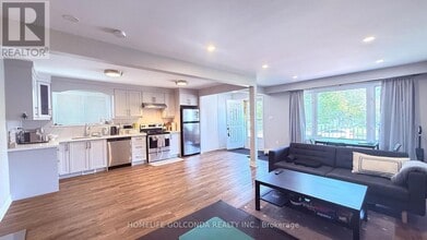 Building Photo - 30 Heatherside Dr