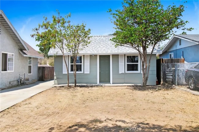 Photo - 667 N Pennsylvania Ave House