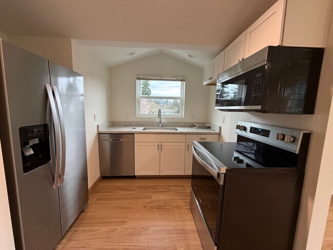 Building Photo - WG1491* - B