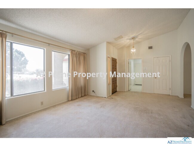 Building Photo - Wow! Absolutely gorgeous Phoenix 3/2 house...