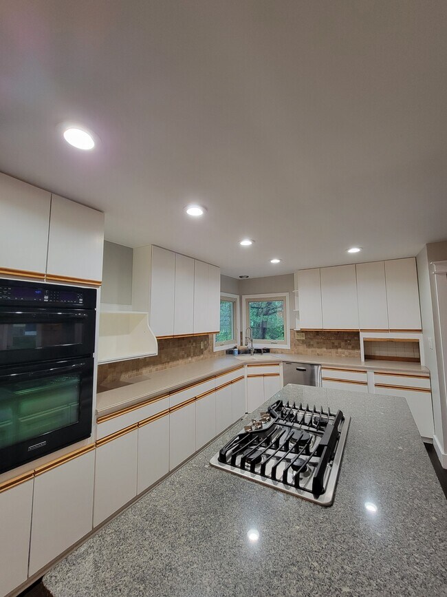 Building Photo - 268 Waxhaw Dr