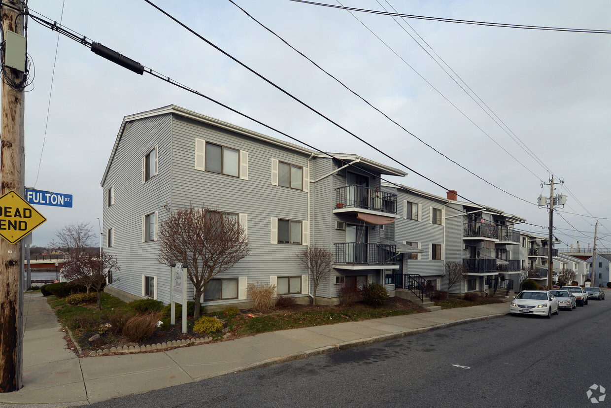 Primary Photo - Fulton Street Apartments