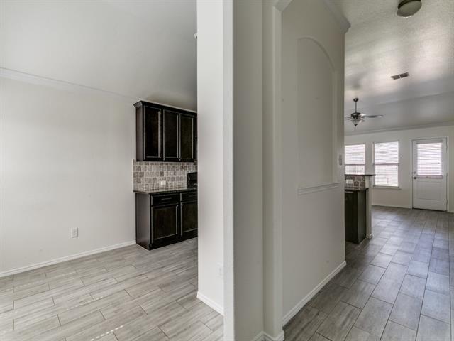 Building Photo - 600 Pollyann Trl