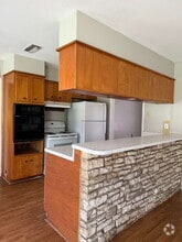 Building Photo - 5702 Ben Casey Dr