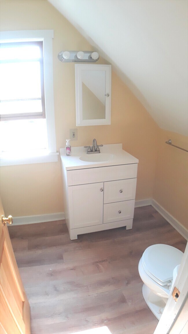 121 River St Unit 3, Montpelier, VT 05602 Apartments in Montpelier