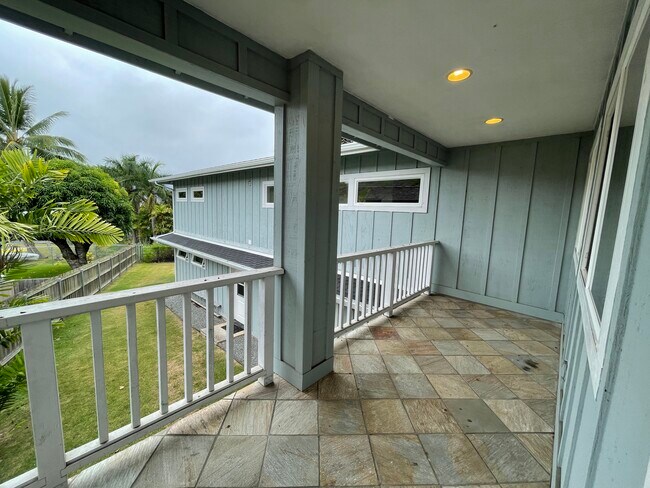 Building Photo - 44-477 Kaneohe Bay Dr