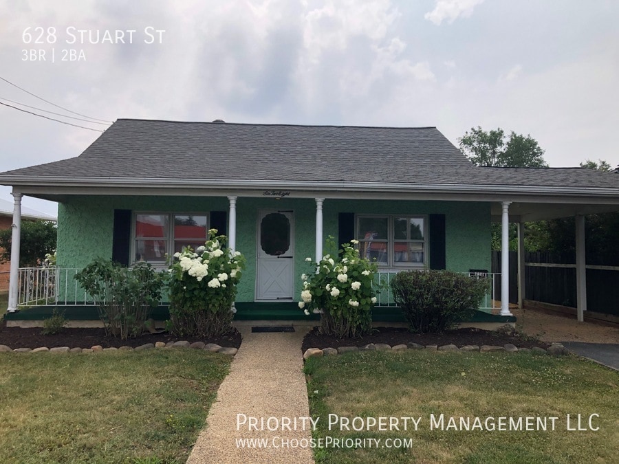 628 Stuart St, Harrisonburg, VA 22802 House Rental in Harrisonburg, VA
