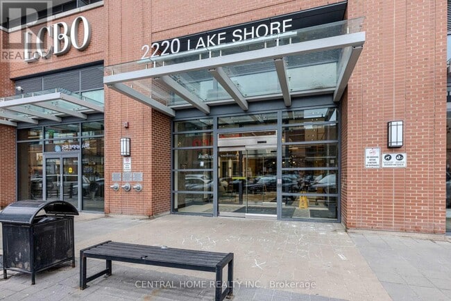 Building Photo - 2220-2220 Lake Shore Blvd W