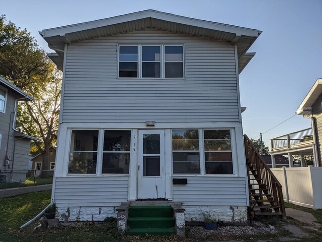 Building Photo - 115 N Covell Ave