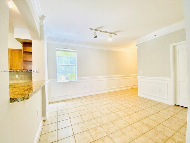 Building Photo - 225 Murcia Dr