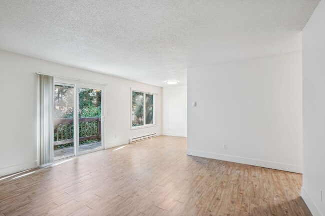 Building Photo - Beverly Grove Apartments