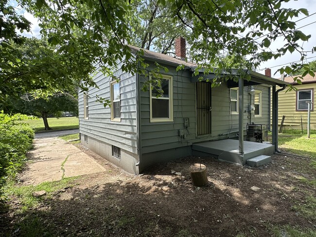 Building Photo - 7345 Bellefontaine Ave