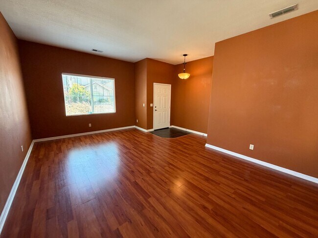 Foto del edificio - Beautiful Home in Cresleigh Ranch Village