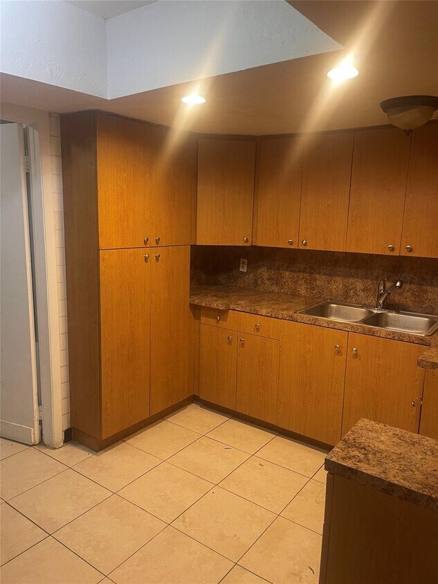 Primary Photo - 41 NE 23rd Ct