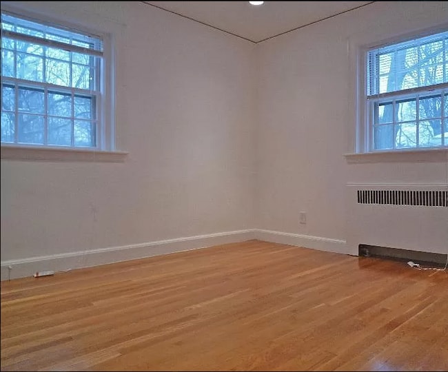 Building Photo - 67 Wyman St