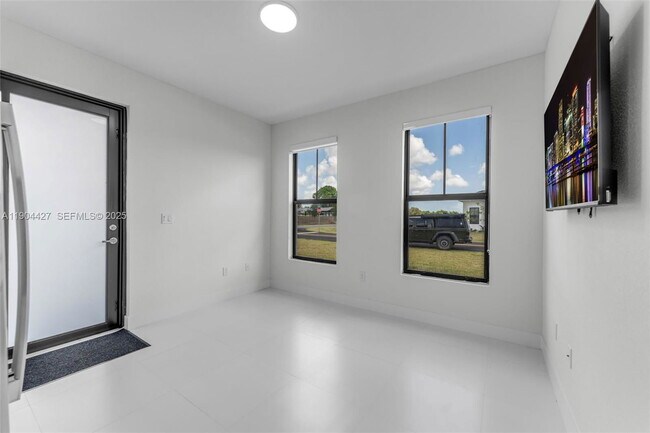 Foto del edificio - 322060 SW 196th Ave