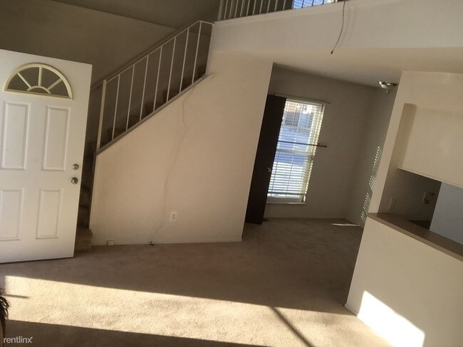 Building Photo - 35531 Turner Dr