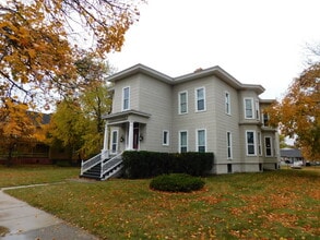 Building Photo - 1805 Military St
