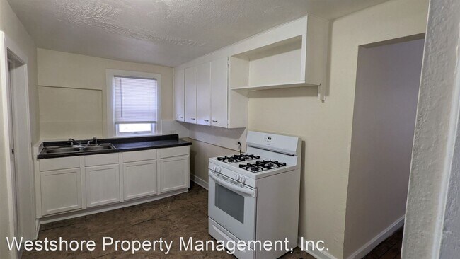 Building Photo - 1 br, 1 bath House - 3200 5th St