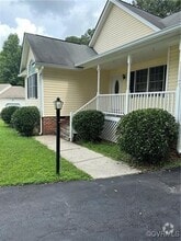 Building Photo - 6980 Fox Dr