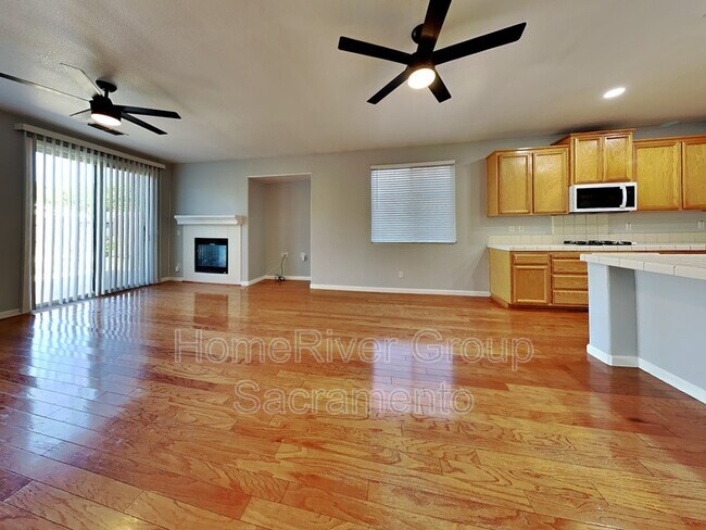 Building Photo - 5767 Beadnell Way