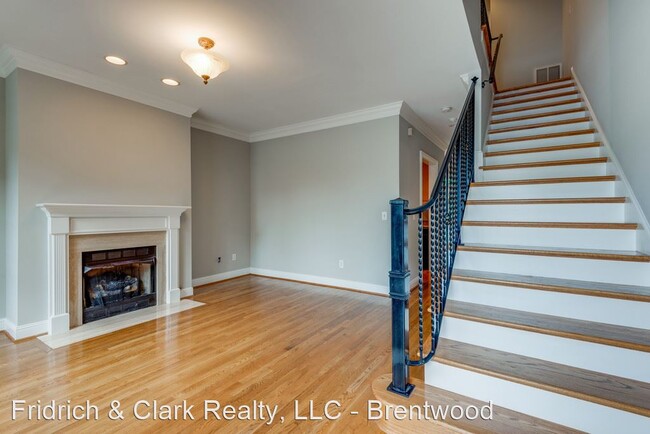 Building Photo - 2 br, 2.5 bath House - 4228 Hillsboro Pike