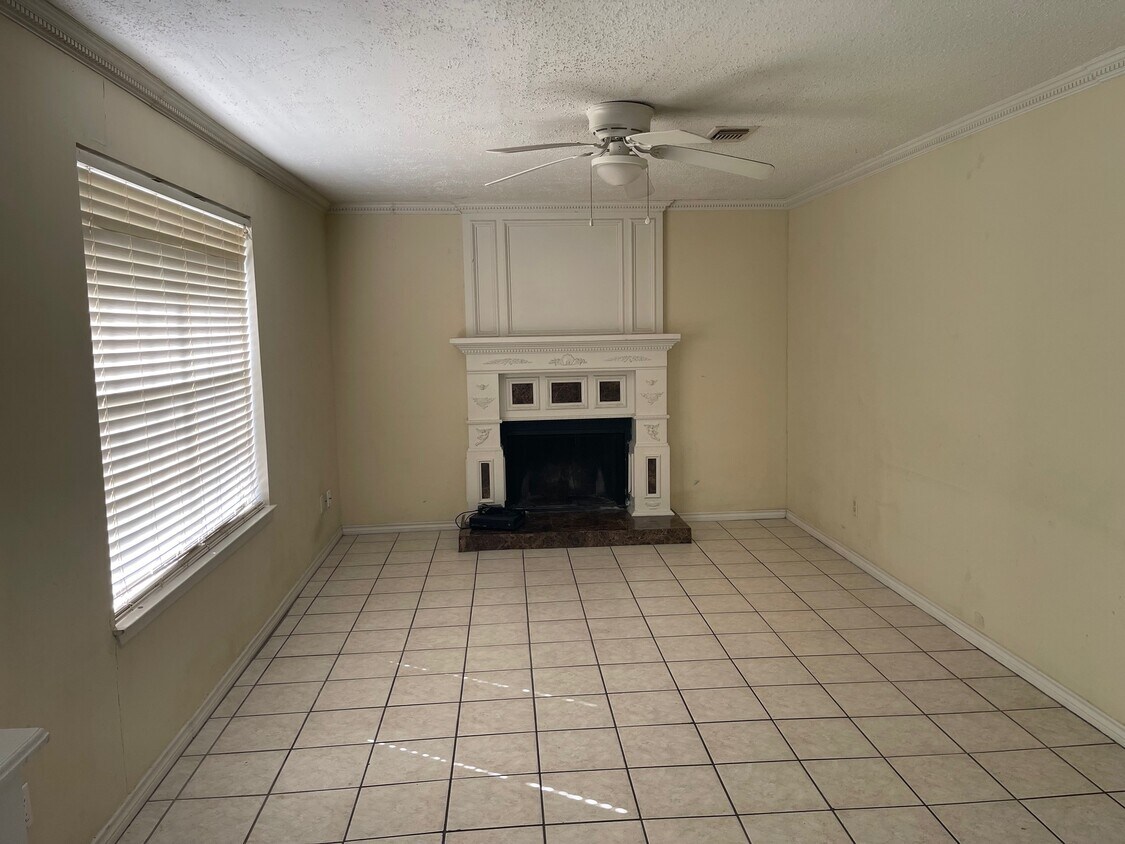 Foto del edificio - 17935 Great Glen Dr