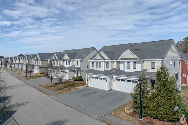 Montage at Danforth Green