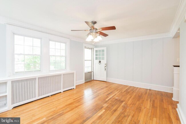 Foto del edificio - 323 N Narberth Ave