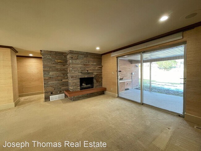 Building Photo - 4 br, 3 bath House - 1124 Birch Lane