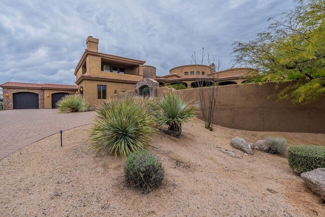 Foto del edificio - Luxurious Furnished Scottsdale Home Availa...