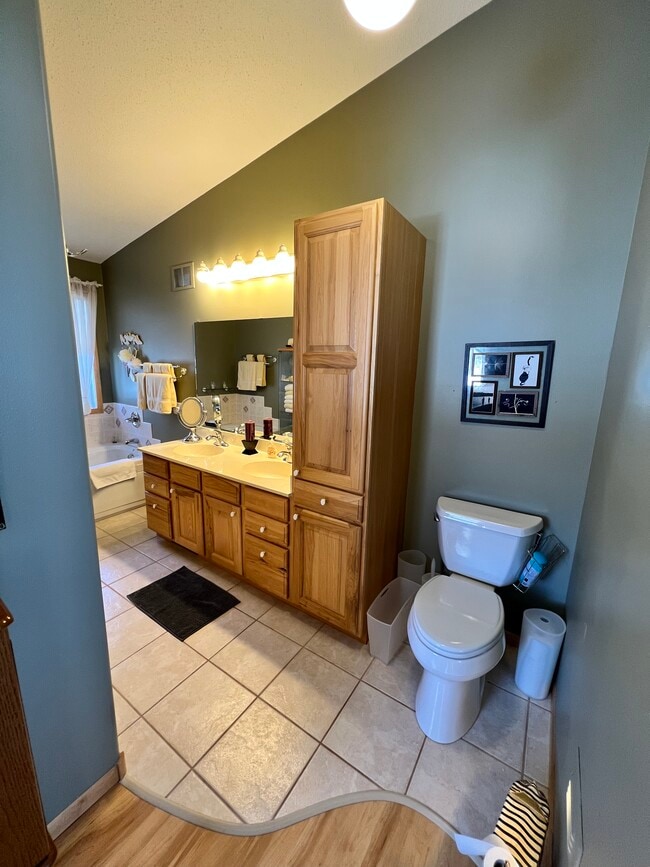 Owners on suite - 38079 Dead Lake Rd