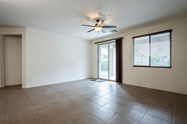 Foto del edificio - Beautiful 3b 2ba in North Peoria!